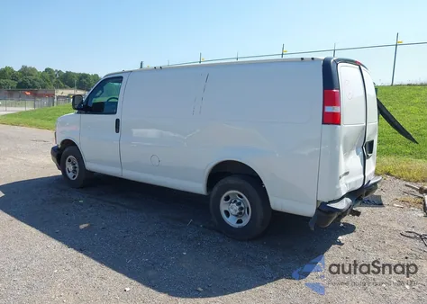 2019 Chevrolet Express 2500 Work Van из США, поврежденный, VIN 1GCWGAFG3K1216616